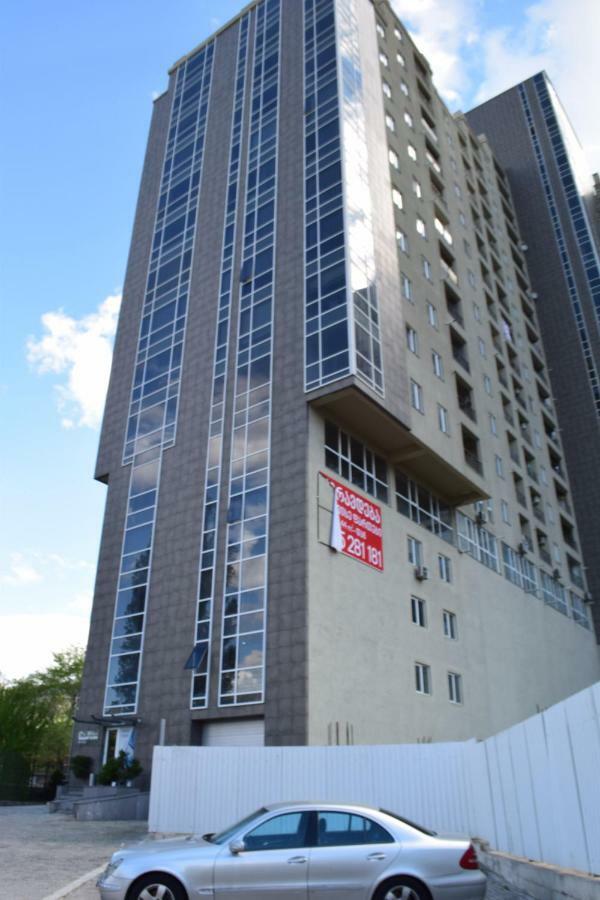 Comfort Tower 1 Tbilisi Esterno foto